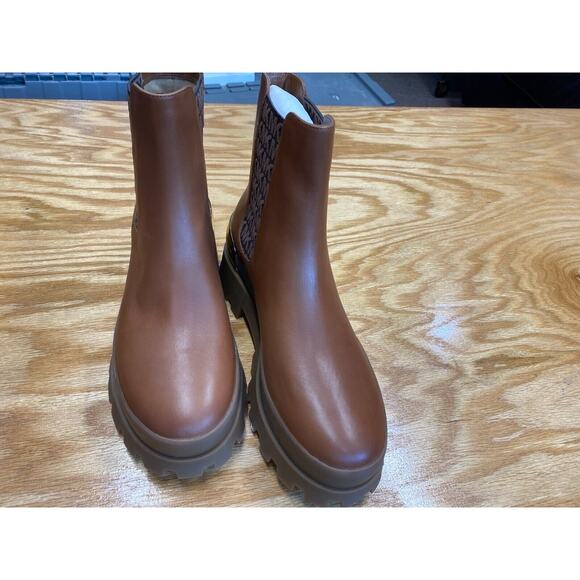 Michael Kors MK Chelsea Boots Women's 8.5 M Brown Leather Slip On Round Toe S24 - Picture 2 of 8
